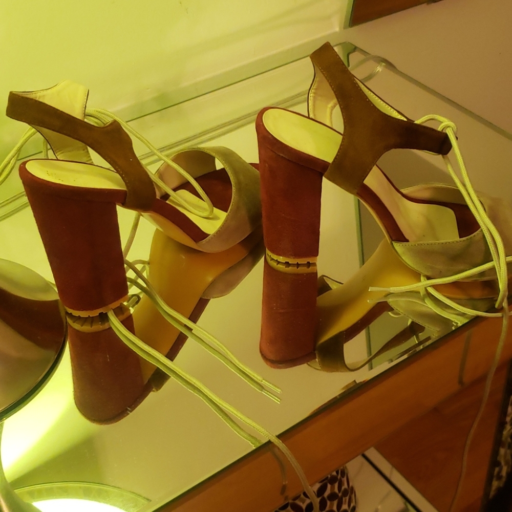 Shoes - Picture 3 of 3